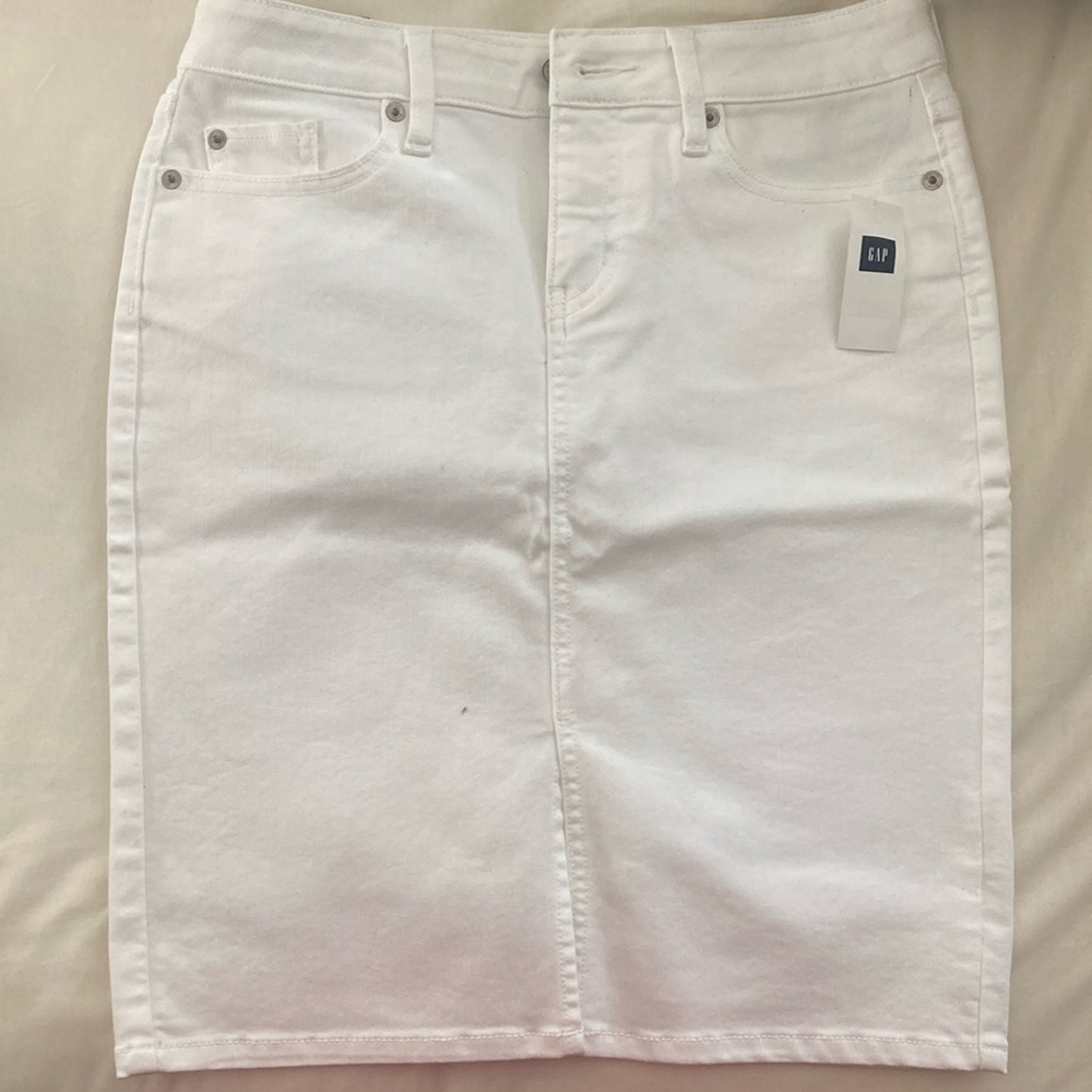 GAP White Knee-Length Pencil Skirt